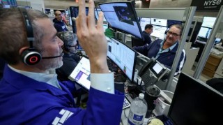 尾盘：美股涨跌不一 标普指数小幅上扬