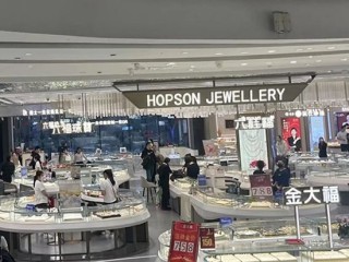 “持有的黄金首饰价格快翻倍了”，投资者却“心慌”：害怕突然崩盘