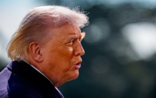 特朗普再度妄称希望参与伊朗下一任领导人选择