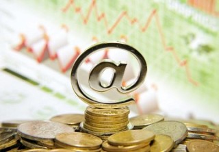 一万元的理财选择有哪些？这些选择在风险和收益上有何差异？