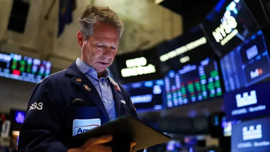 午盘：道指下跌逾500点 市场聚焦财报与特朗普关税  第1张